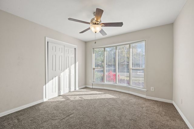 1723 Post Oak Drive, Bedford, TX 76021