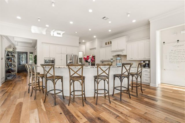 13702 Banks View Court, Houston, TX 77059