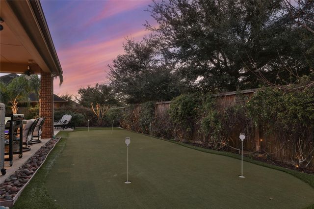 13702 Banks View Court, Houston, TX 77059