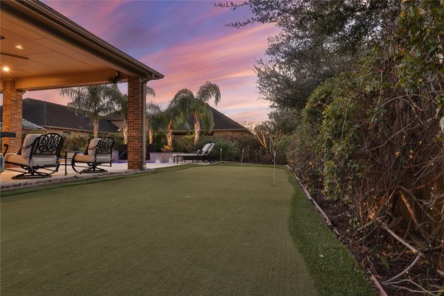 13702 Banks View Court, Houston, TX 77059