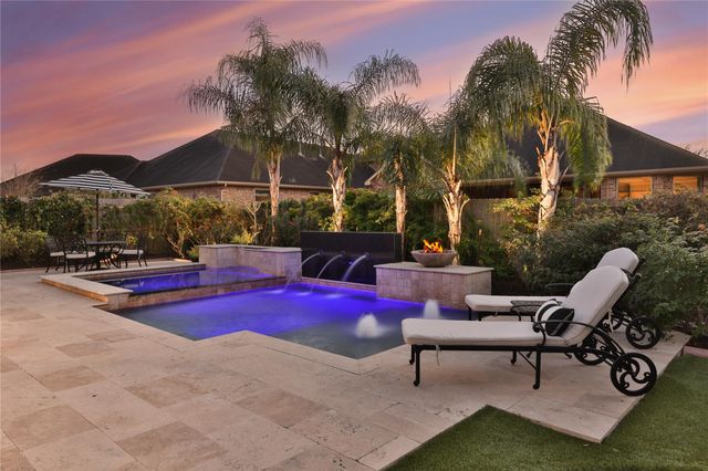 13702 Banks View Court, Houston, TX 77059