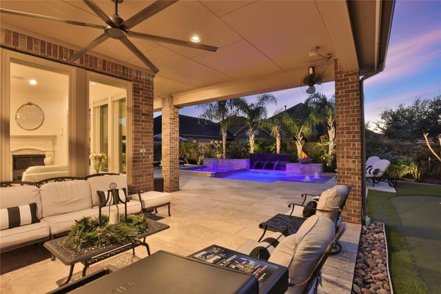 13702 Banks View Court, Houston, TX 77059