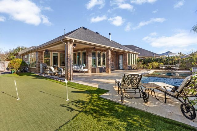 13702 Banks View Court, Houston, TX 77059