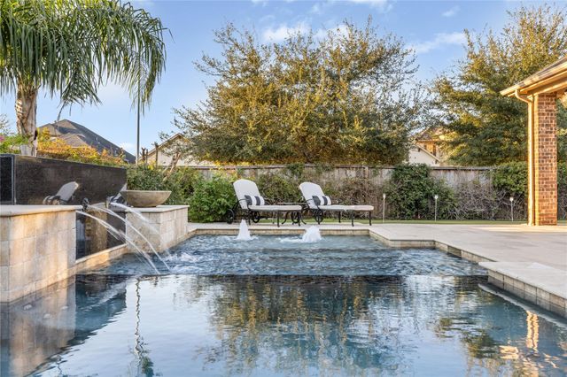 13702 Banks View Court, Houston, TX 77059