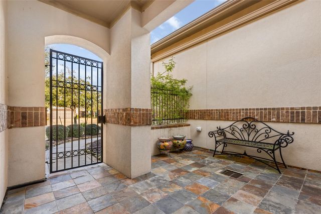 13702 Banks View Court, Houston, TX 77059