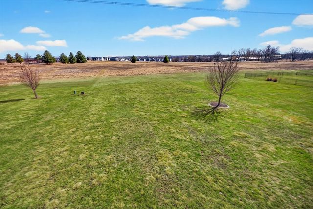 2726 Shady Lane Drive, Norwalk, IA 50211