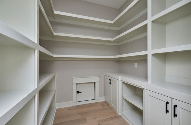 17686 Hammontree Drive, Clive, IA 50325