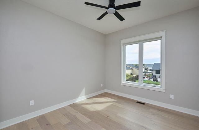 17686 Hammontree Drive, Clive, IA 50325