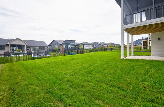 17686 Hammontree Drive, Clive, IA 50325