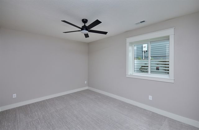 17686 Hammontree Drive, Clive, IA 50325