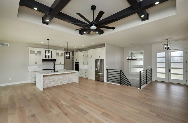 17686 Hammontree Drive, Clive, IA 50325