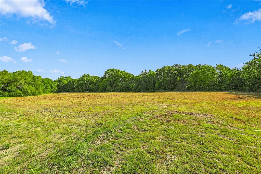 5329 Fm-121, Van Alstyne, TX 75495