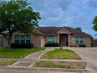 7601 Bayonne Dr, Corpus Christi, TX 78414