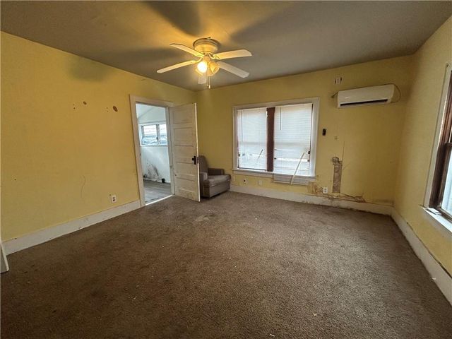 910 Lincoln Street, Coffeyville, KS 67337