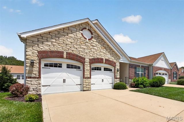 141 Amiot Court, Chesterfield, MO 63146