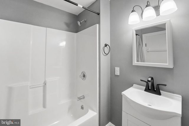 11 CONCORD AVE, Westville, NJ 08093