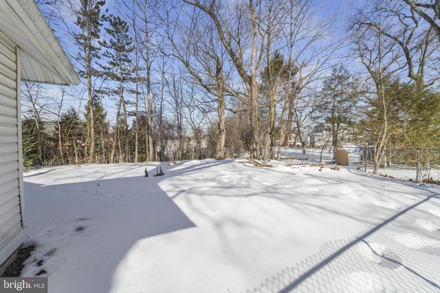 11 CONCORD AVE, Westville, NJ 08093