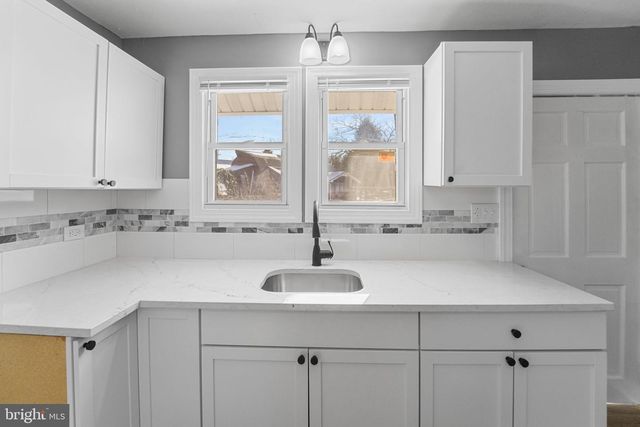 11 CONCORD AVE, Westville, NJ 08093