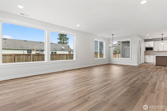 10142 Royal Valley Road NE, Poulsbo, WA 98370