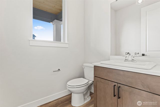 10142 Royal Valley Road NE, Poulsbo, WA 98370