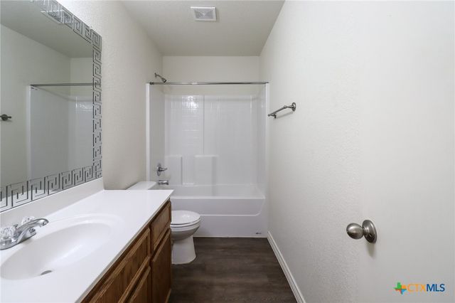 909 Lasso Drive B, Killeen, TX 76541