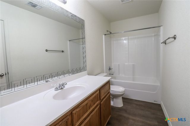 909 Lasso Drive B, Killeen, TX 76541