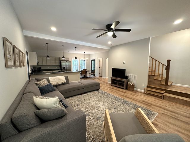 2220 Sarvisberry Pl, Monteagle, TN 37356