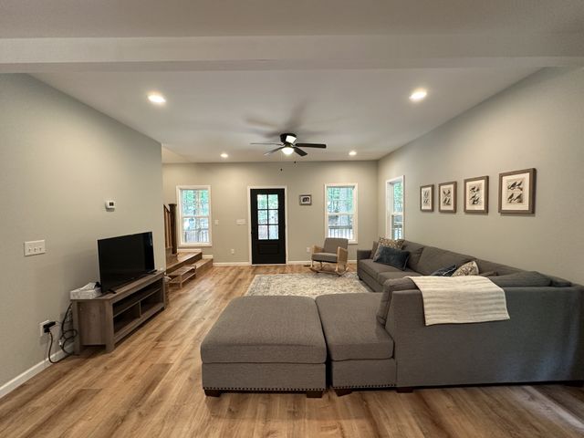 2220 Sarvisberry Pl, Monteagle, TN 37356