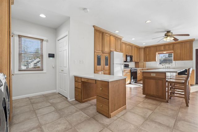 201 Derbyshire Road, Waterloo, IA 50701