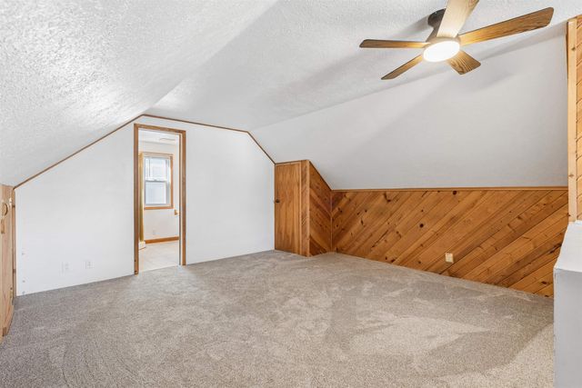 201 Derbyshire Road, Waterloo, IA 50701