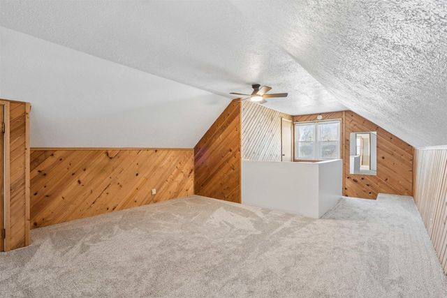 201 Derbyshire Road, Waterloo, IA 50701