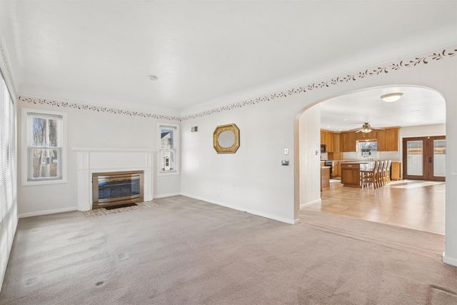 201 Derbyshire Road, Waterloo, IA 50701
