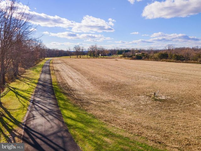 1145 THE SPANGLER RD, New Oxford, PA 17350