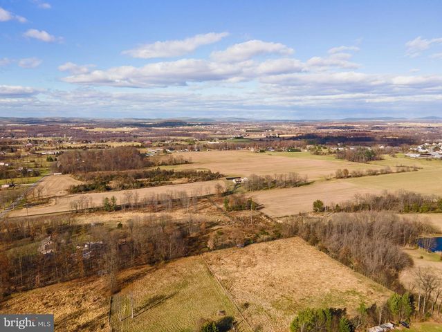 1145 THE SPANGLER RD, New Oxford, PA 17350