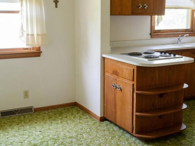 10529 22nd AVENUE, Pleasant Prairie, WI 53158