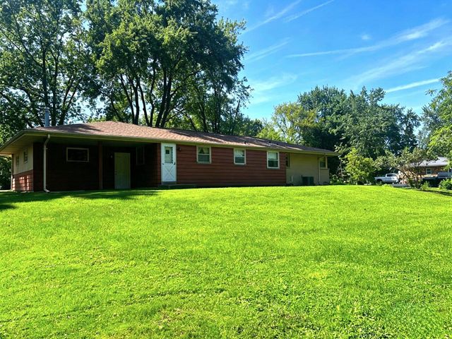 10529 22nd AVENUE, Pleasant Prairie, WI 53158
