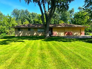 10529 22nd AVENUE, Pleasant Prairie, WI 53158