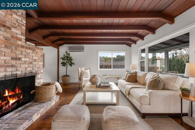 70 Carolyn Ct, Lafayette, CA 94549