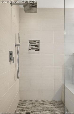 921 Kyle Court, White Lake Charter Township, MI 48383