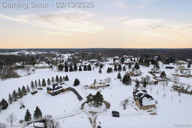 921 Kyle Court, White Lake Charter Township, MI 48383