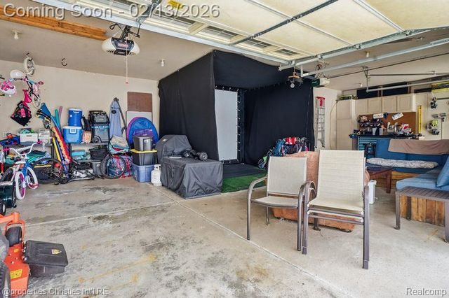 921 Kyle Court, White Lake Charter Township, MI 48383