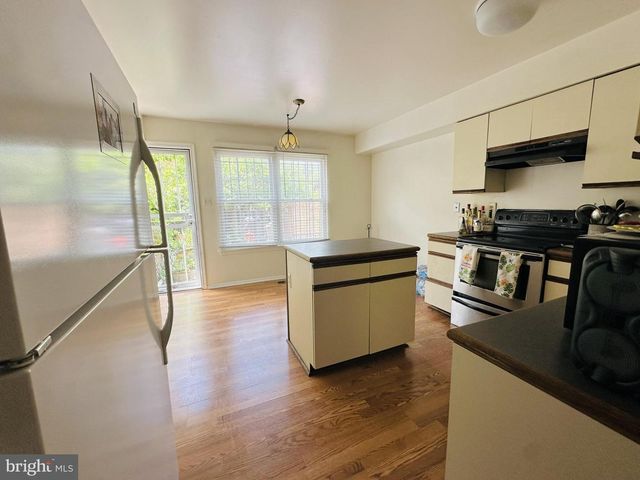28 N WOLFE ST, Baltimore, MD 21231