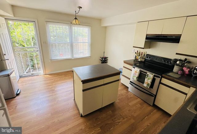 28 N WOLFE ST, Baltimore, MD 21231