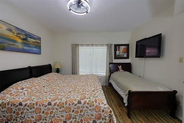 2213 S Braeswood Blvd 13B, Houston, TX 77030