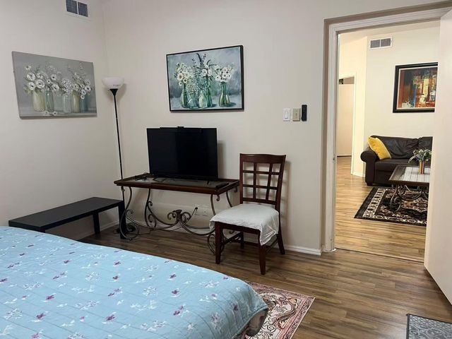 2213 S Braeswood Blvd 13B, Houston, TX 77030
