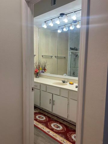 2213 S Braeswood Blvd 13B, Houston, TX 77030