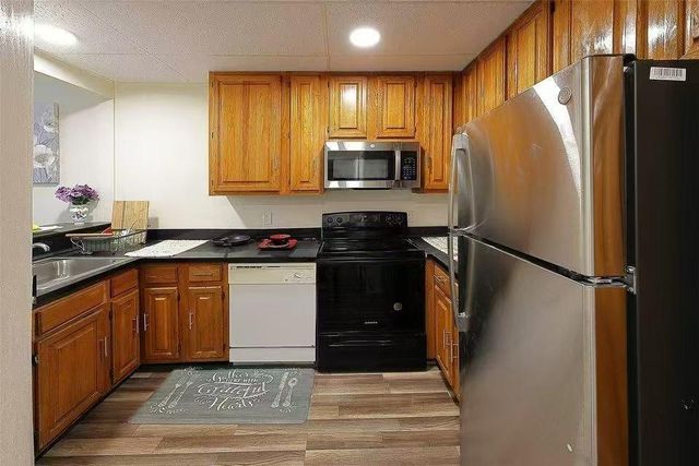 2213 S Braeswood Blvd 13B, Houston, TX 77030