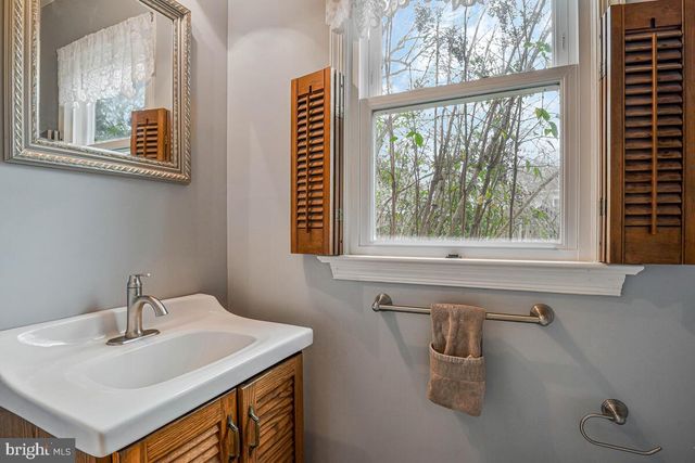 8714 ARLEY DR, Springfield, VA 22153