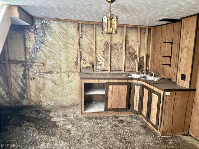 1201 Benskin Avenue SW, Canton, OH 44710