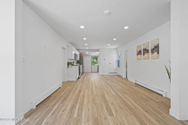 310 East Road, Belford, NJ 07718